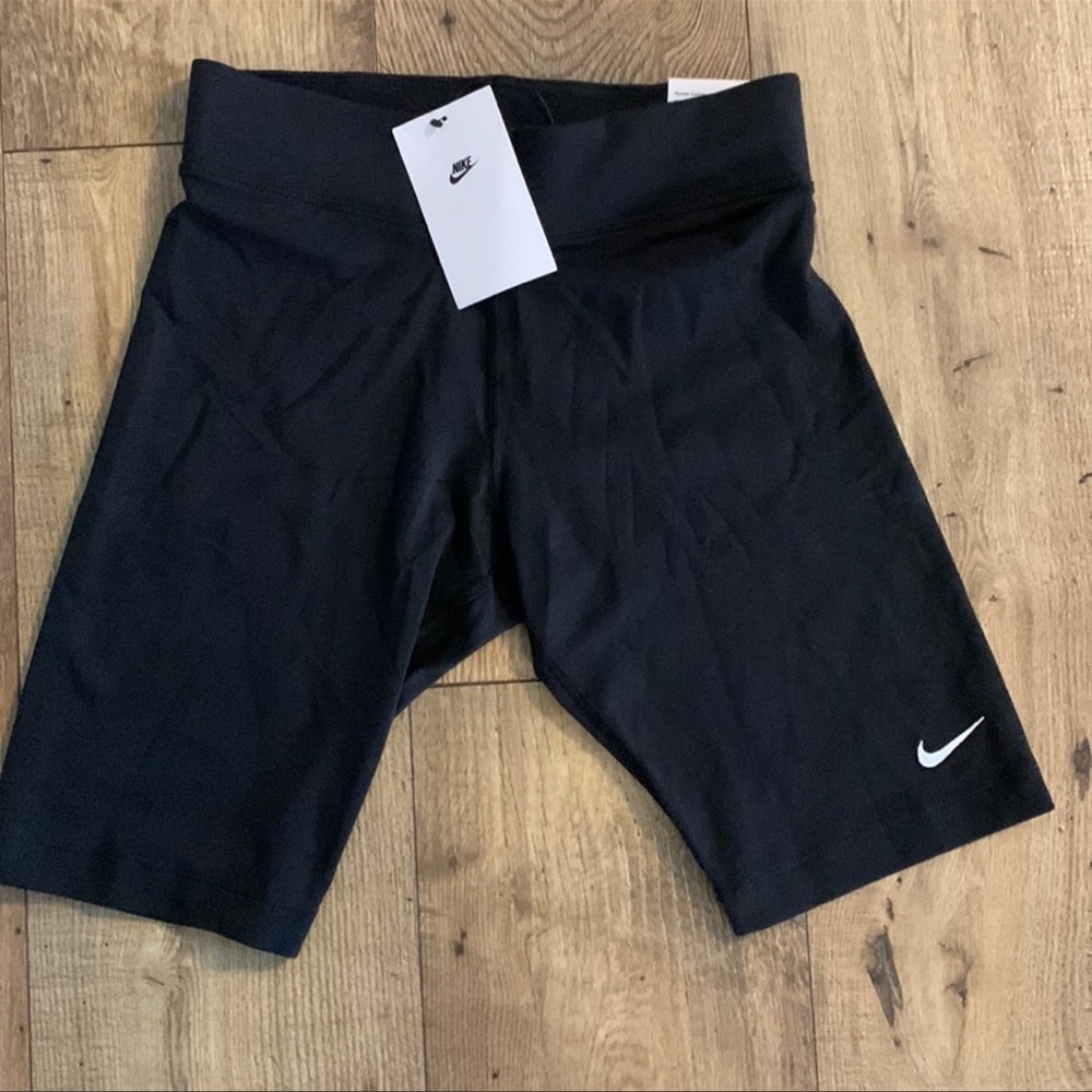 Nwt small nike biker shorts
